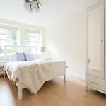 Stratford Saffron Apartment